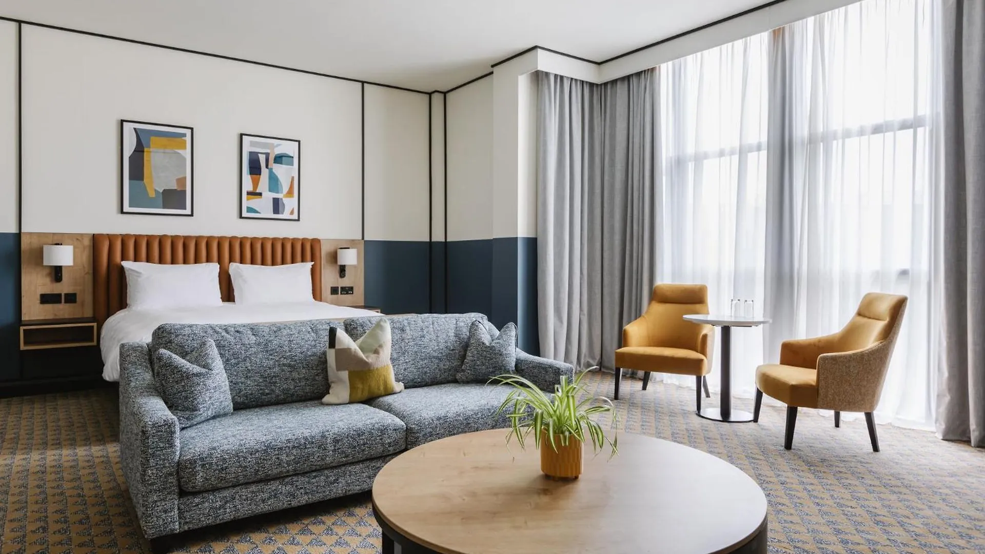 Voco Belfast By Ihg Hotel 4*,