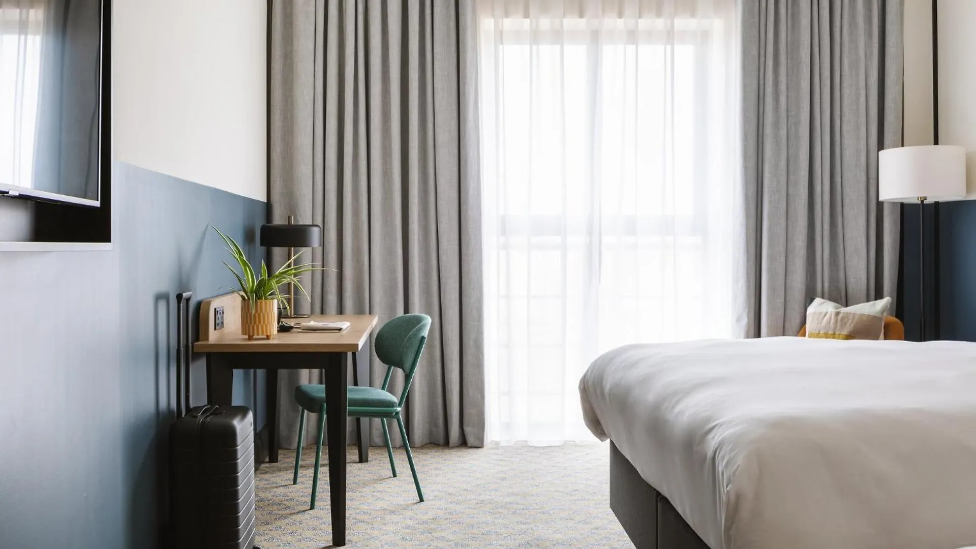 Voco Belfast By Ihg Hotel