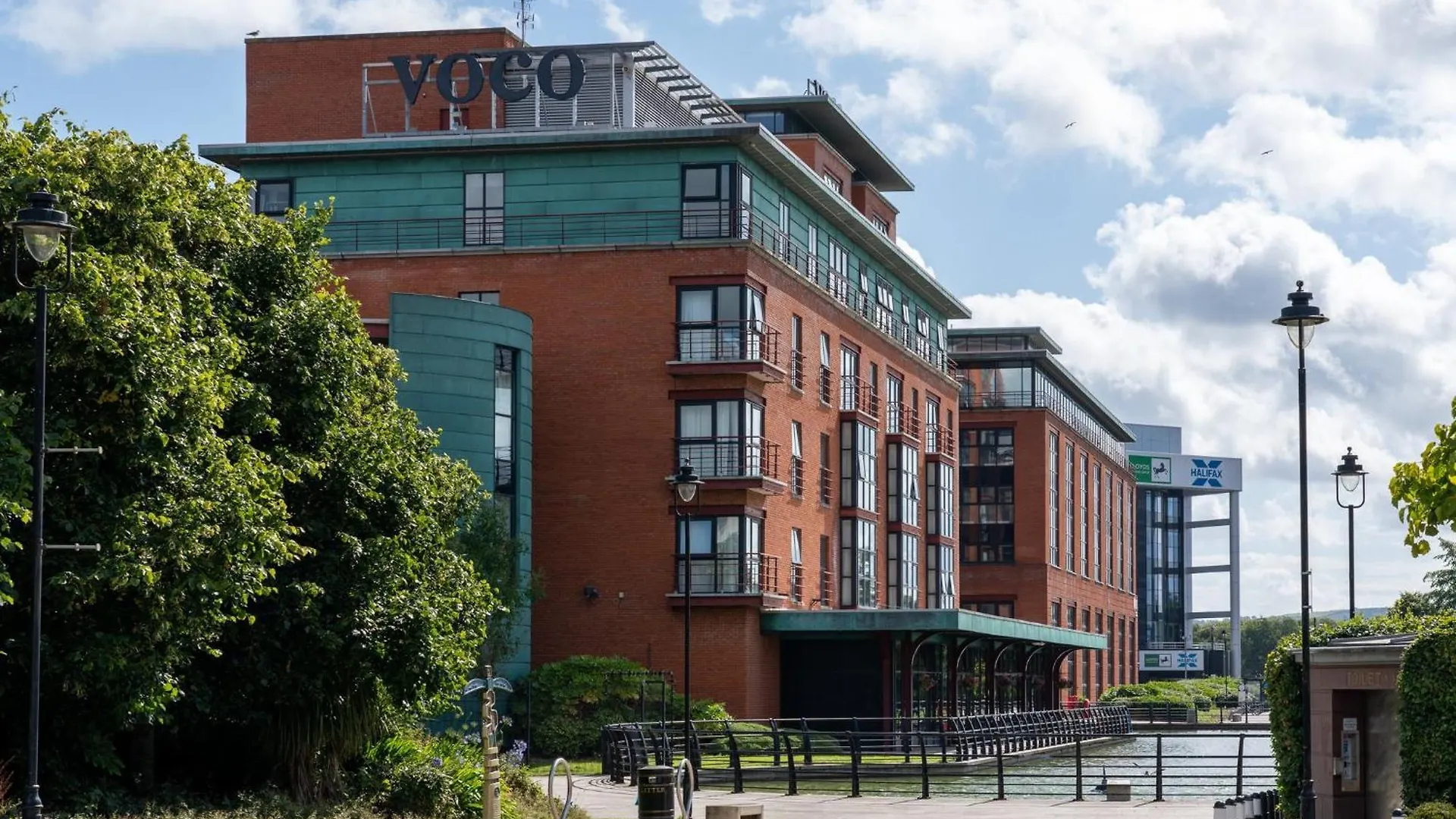 Voco Belfast By Ihg Hotel